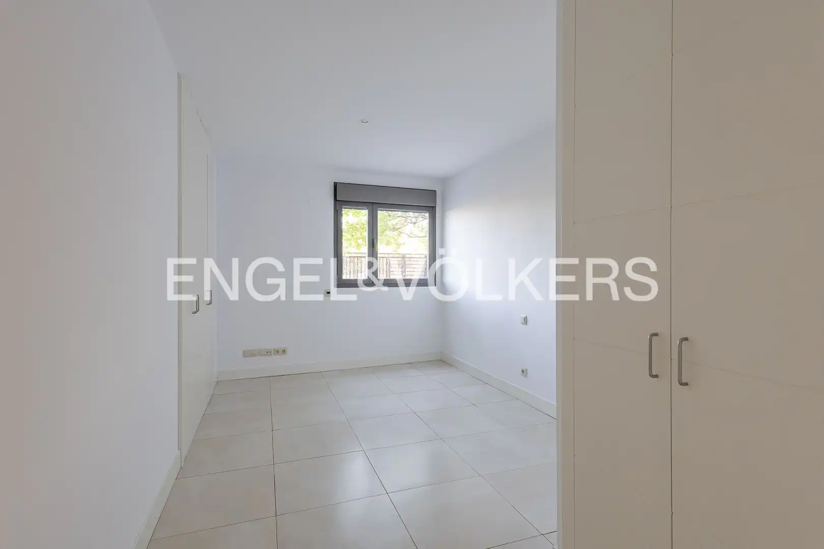 Habitación de Piso en venta en Madrid con Aire acondicionado, Calefacción y Jardín privado