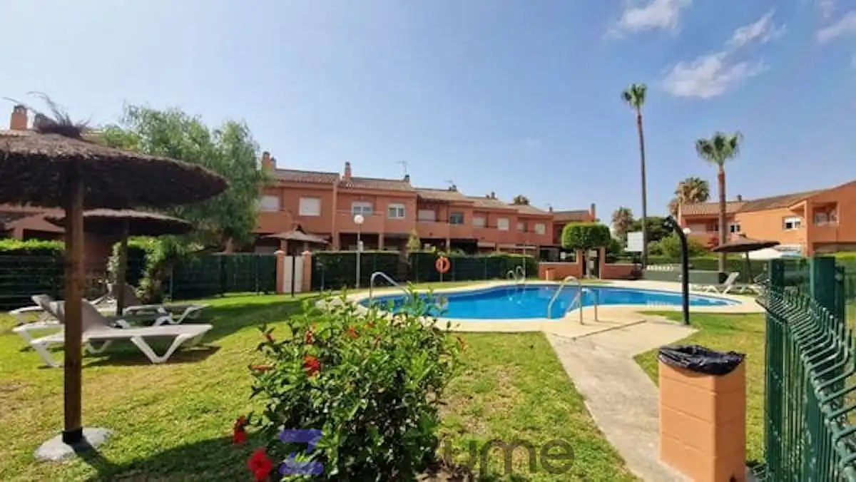 Casa adosada de lloguer a Urb. Manilva Beach, Alcorrín