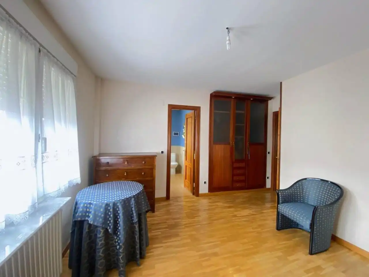 Dormitori de Casa o xalet en venda en Sariegos amb Calefacció i Parquet