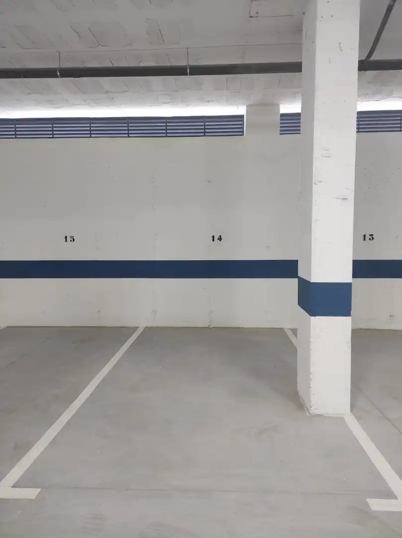 Einzelparkplatz mit Aufzug zur Miete in Calle Doctor Sierra 1, imagen 6