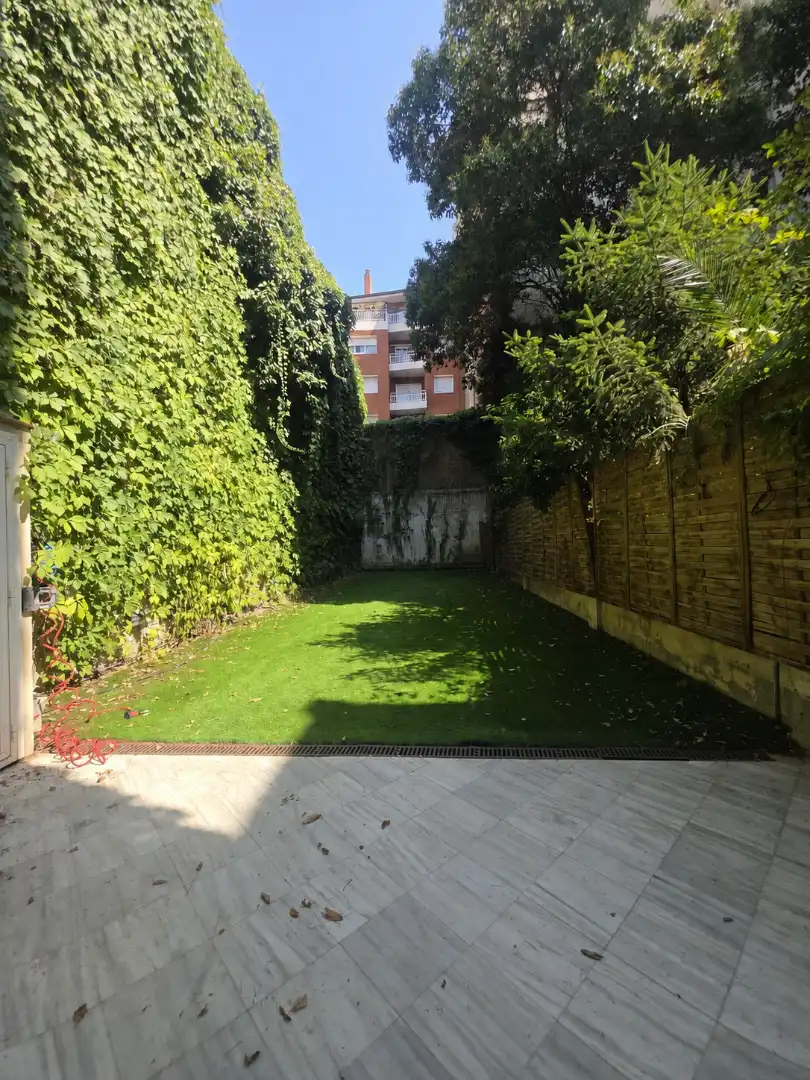 Jardí de Casa adosada en venda en Barcelona amb Calefacció, Jardí privat i Terrassa
