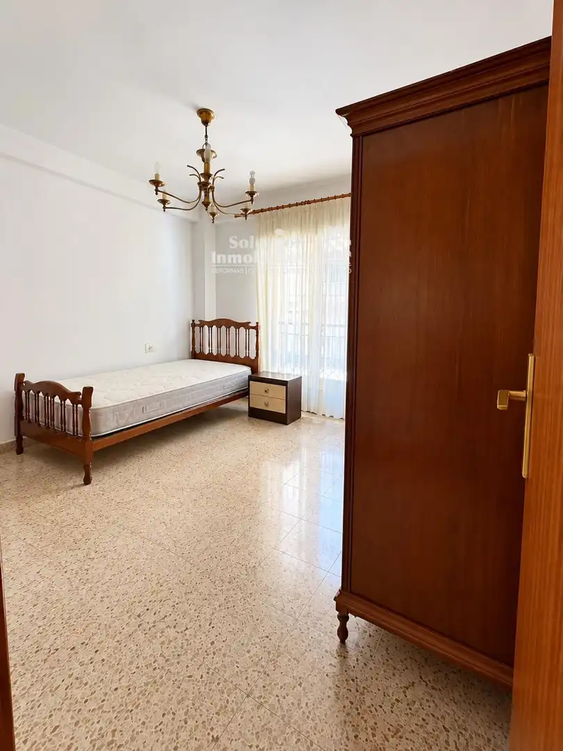 Dormitori de Pis en venda en San Bernardo - Carmelitas - Campus
