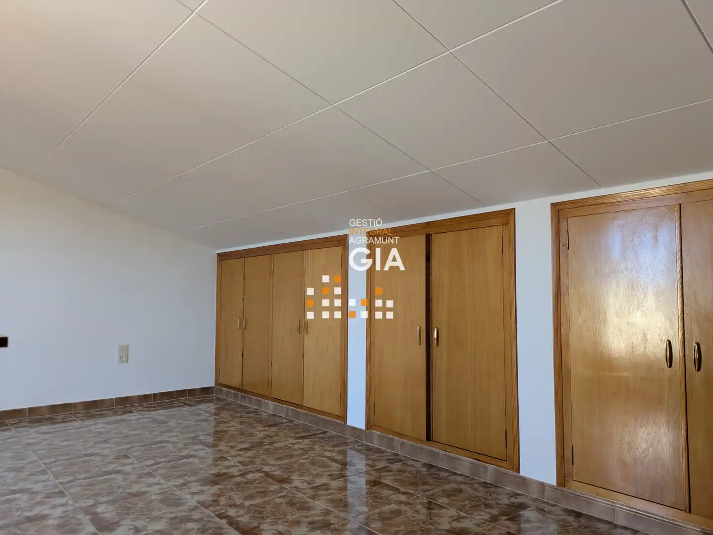 Dormitori de Casa adosada en venda en Agramunt amb Aire condicionat, Calefacció i Jardí privat
