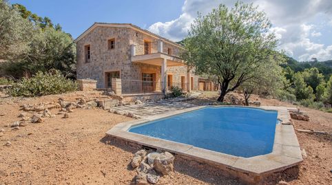 Solvia Inmobiliaria  Chalet independiente Andratx