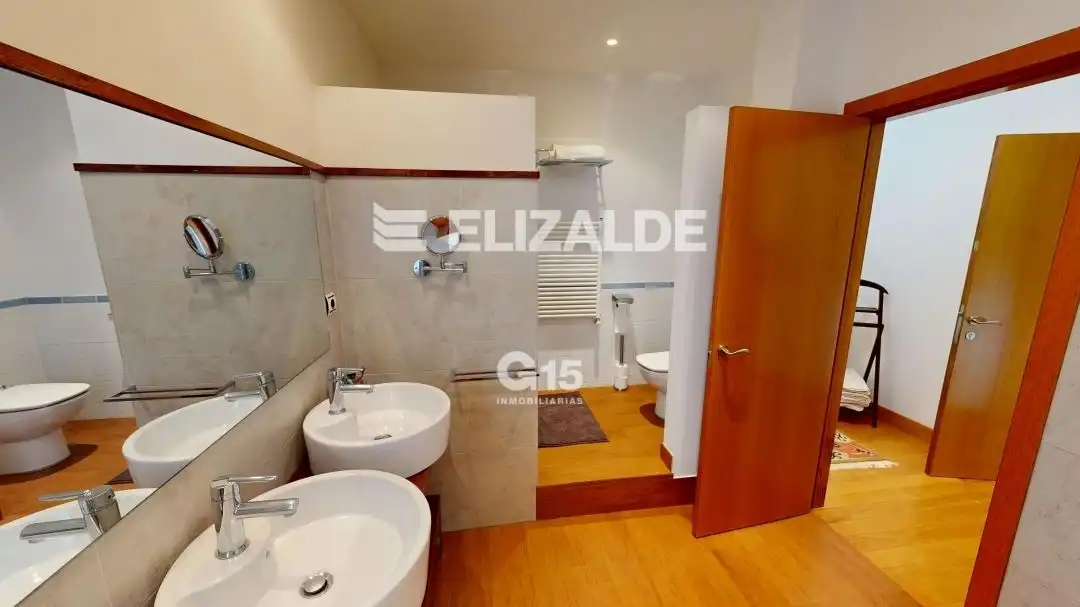Bany de Casa o xalet en venda en Hondarribia amb Calefacció, Jardí privat i Terrassa