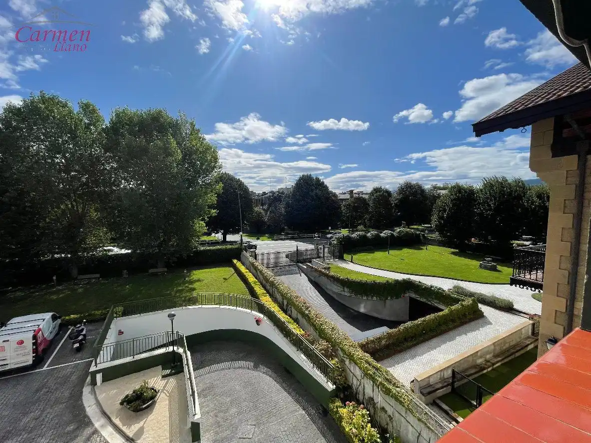 Vista exterior de Dúplex en venta en Getxo  con Calefacción, Terraza y Trastero