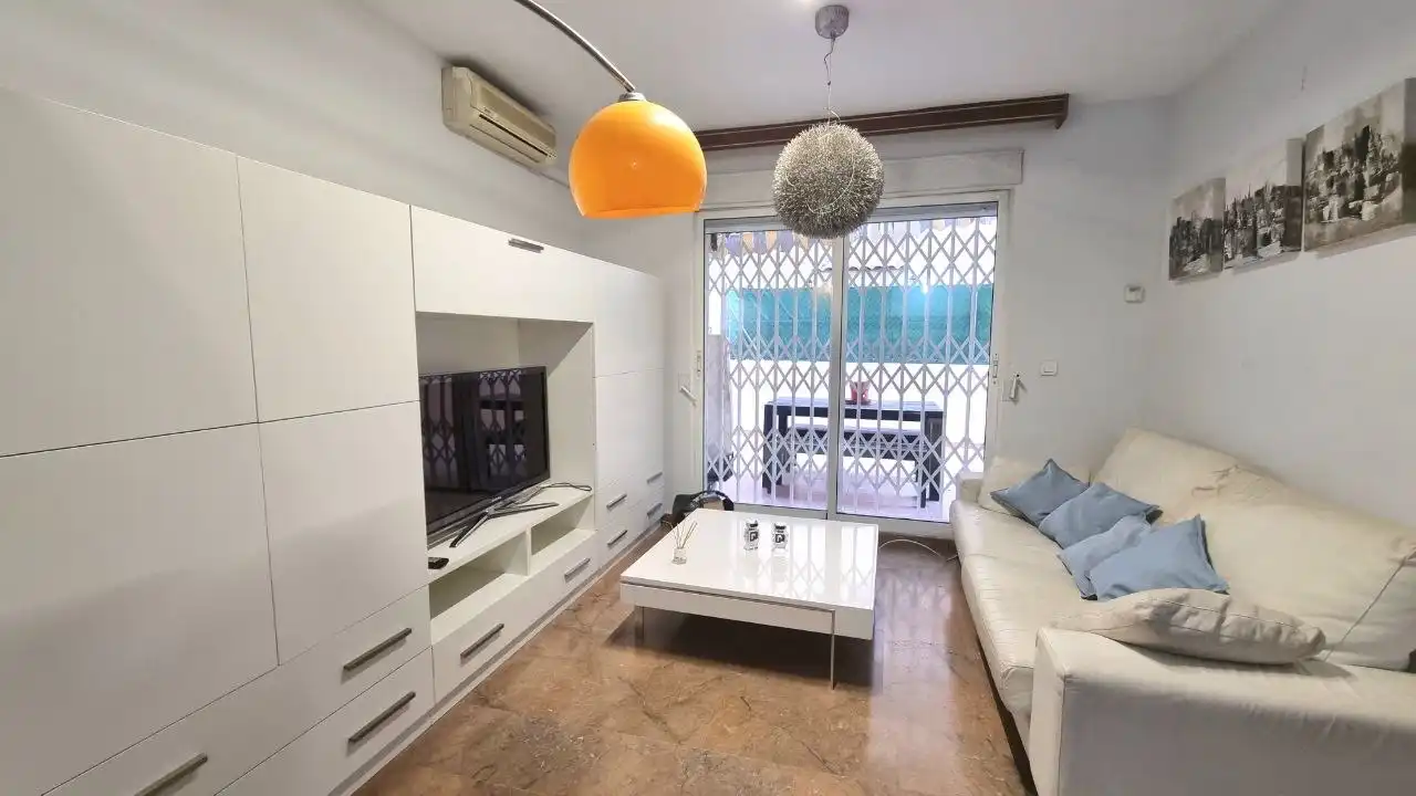 Maison mitoyenne avec terrasse à vendre à Plaça Enrique Granados, imagen 2