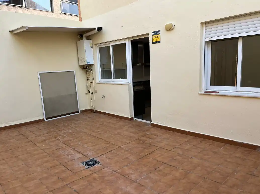 Terrasse von Einfamilien-Reihenhaus zur Miete in Alcàsser mit Klimaanlage, Heizung und Terrasse