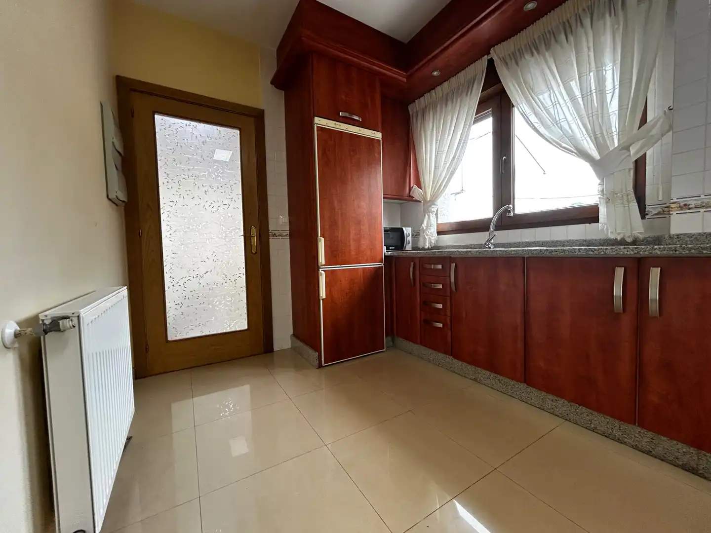 Cocina de Casa o chalet en venta en Vilagarcía de Arousa con Calefacción, Jardín privado y Parquet