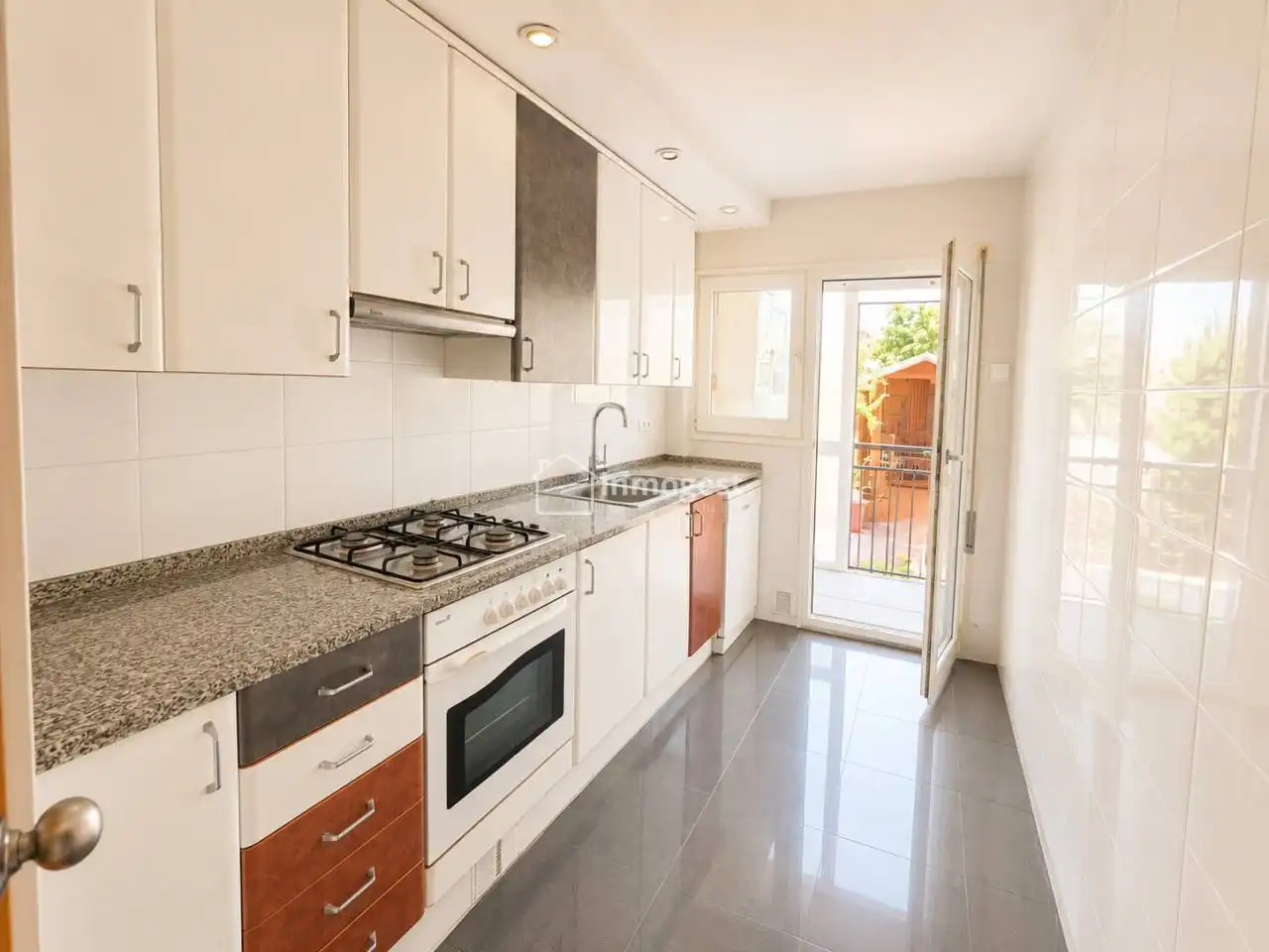 Kitchen of Flat for sale in Salt  with Heating, Terrace and Storage room