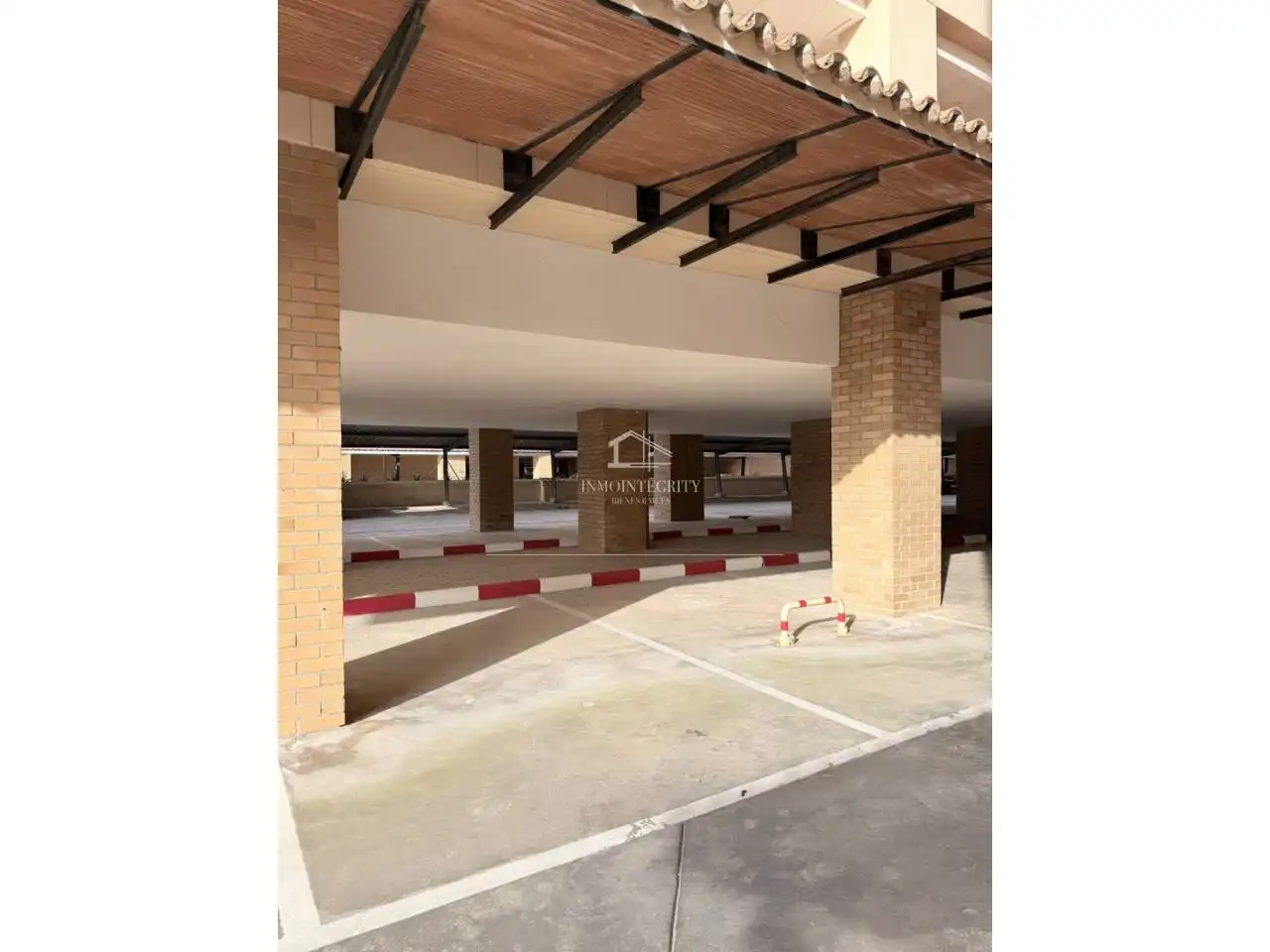 Aparcament de Apartament en venda en Oropesa del Mar / Orpesa amb Aire condicionat, Terrassa i Moblat