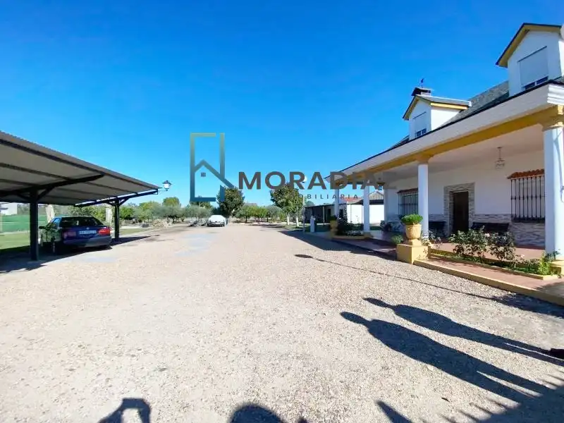 Xalet amb jardí en venda a Don Benito, imagen 3