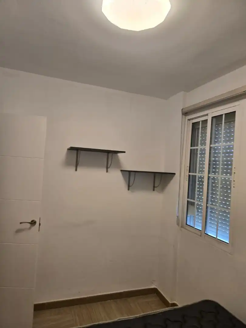 Bedroom of Flat for rent in Sevilla  with Air Conditioner, Terrace and Furnished