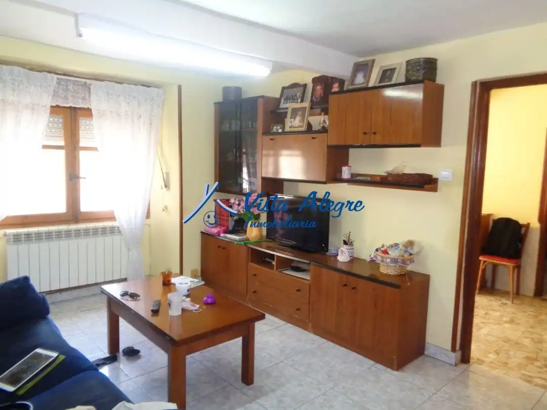 Sala de estar de Casa o chalet en venta en San Millán de Yécora con Calefacción y Amueblado