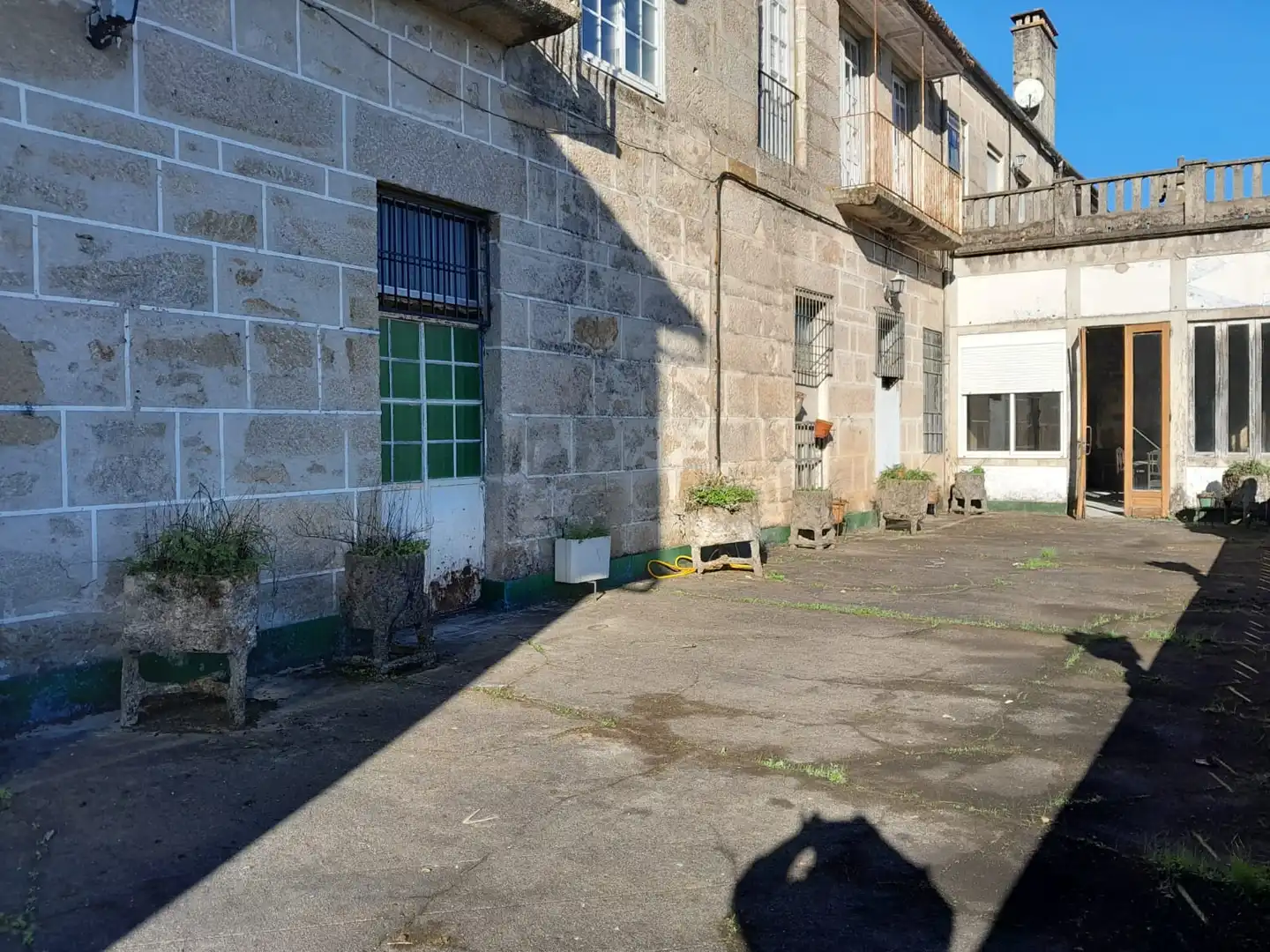 Außenansicht von Gebäude zum Verkauf in Mondariz