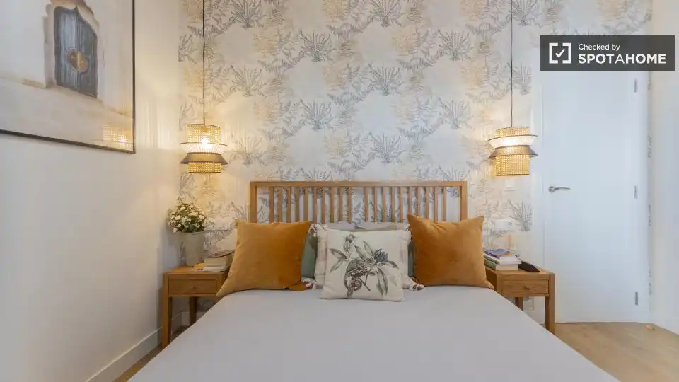 Bedroom of Flat for rent in Valencia  with Air Conditioner, Heating and Furnished