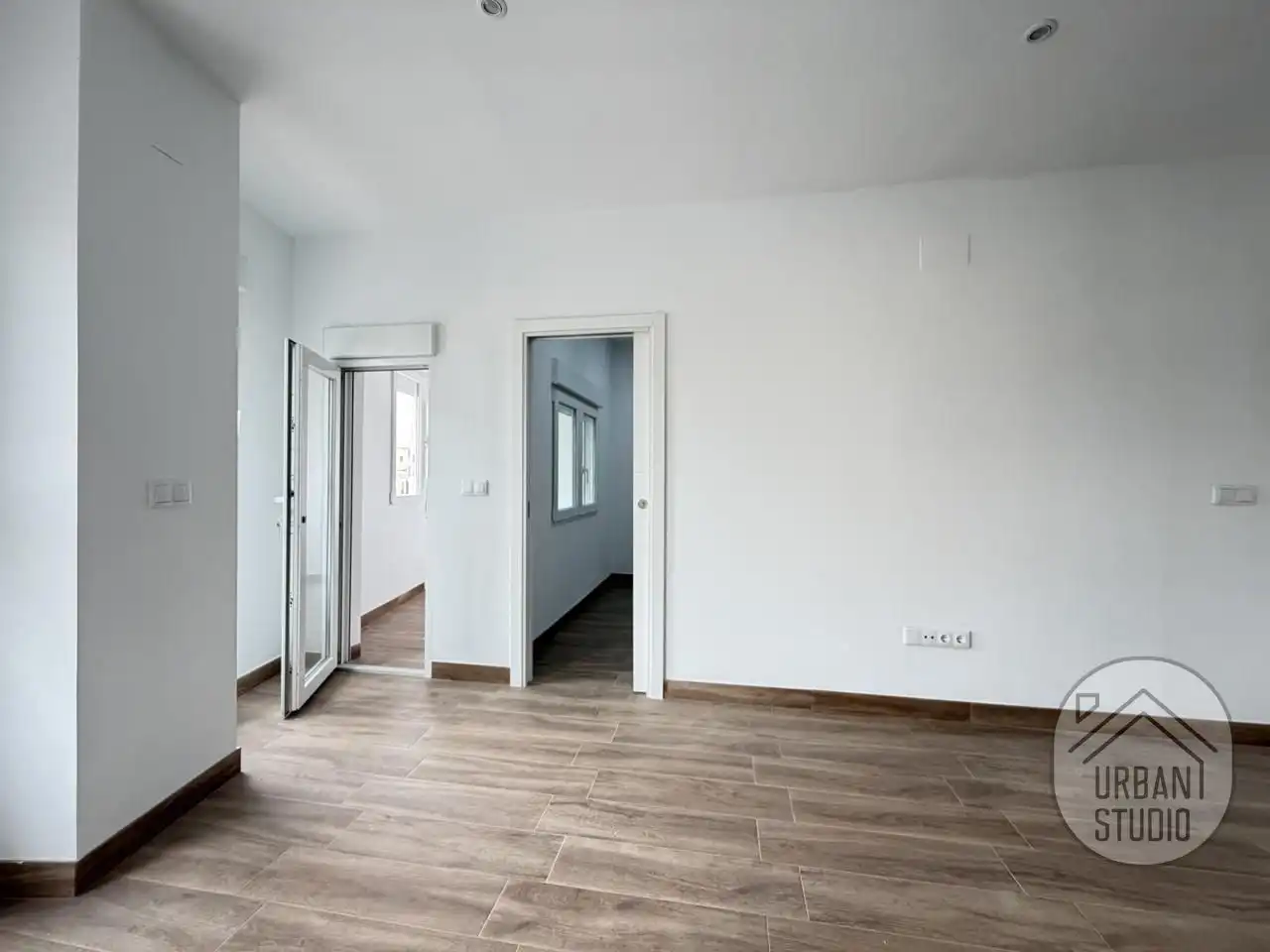 Ground floor for sale in Torrevieja  with Air Conditioner, Terrace and Community pool