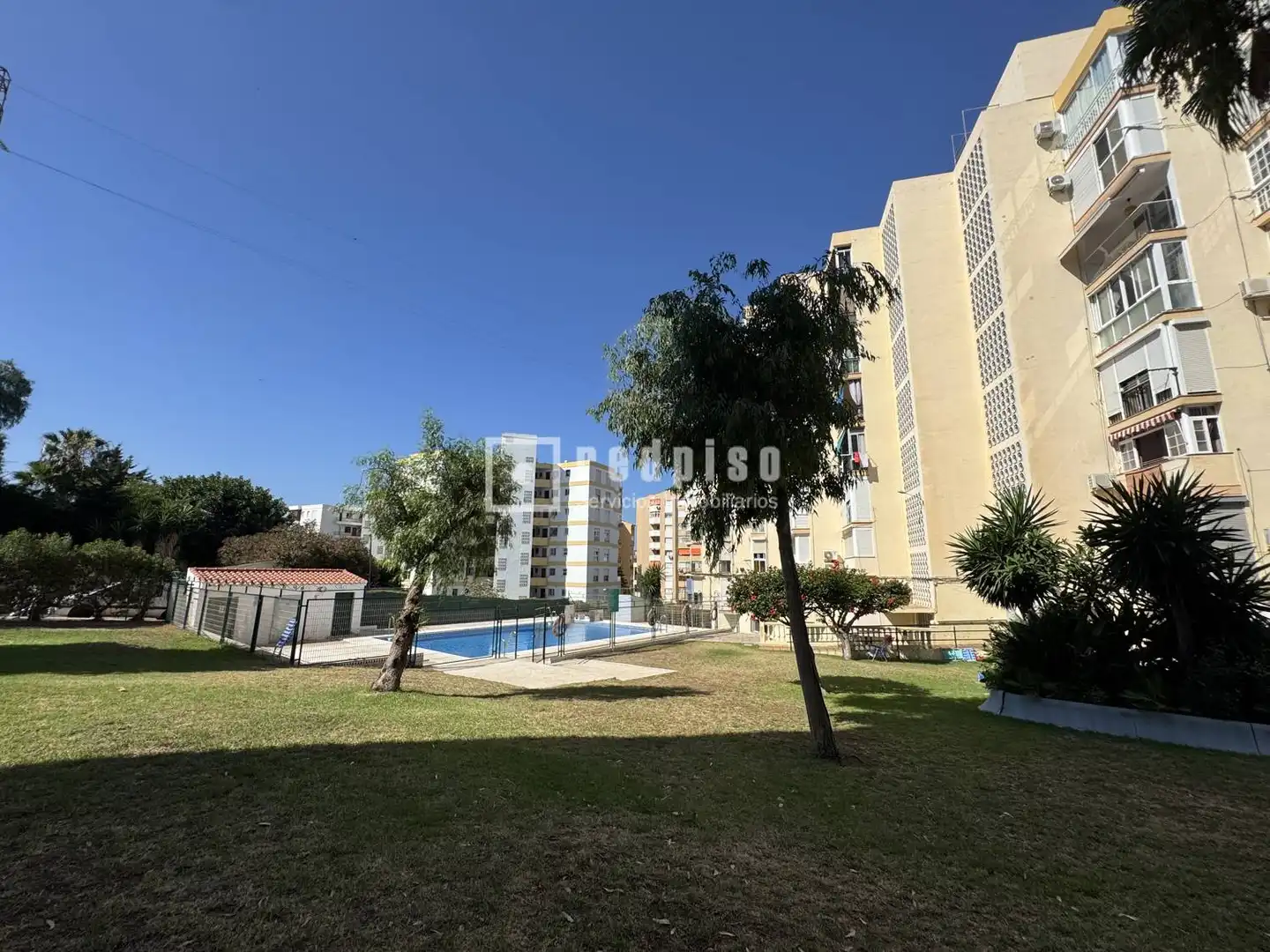 Schwimmbecken von Wohnung zum Verkauf in Rincón de la Victoria mit Privatgarten und Schwimmbad