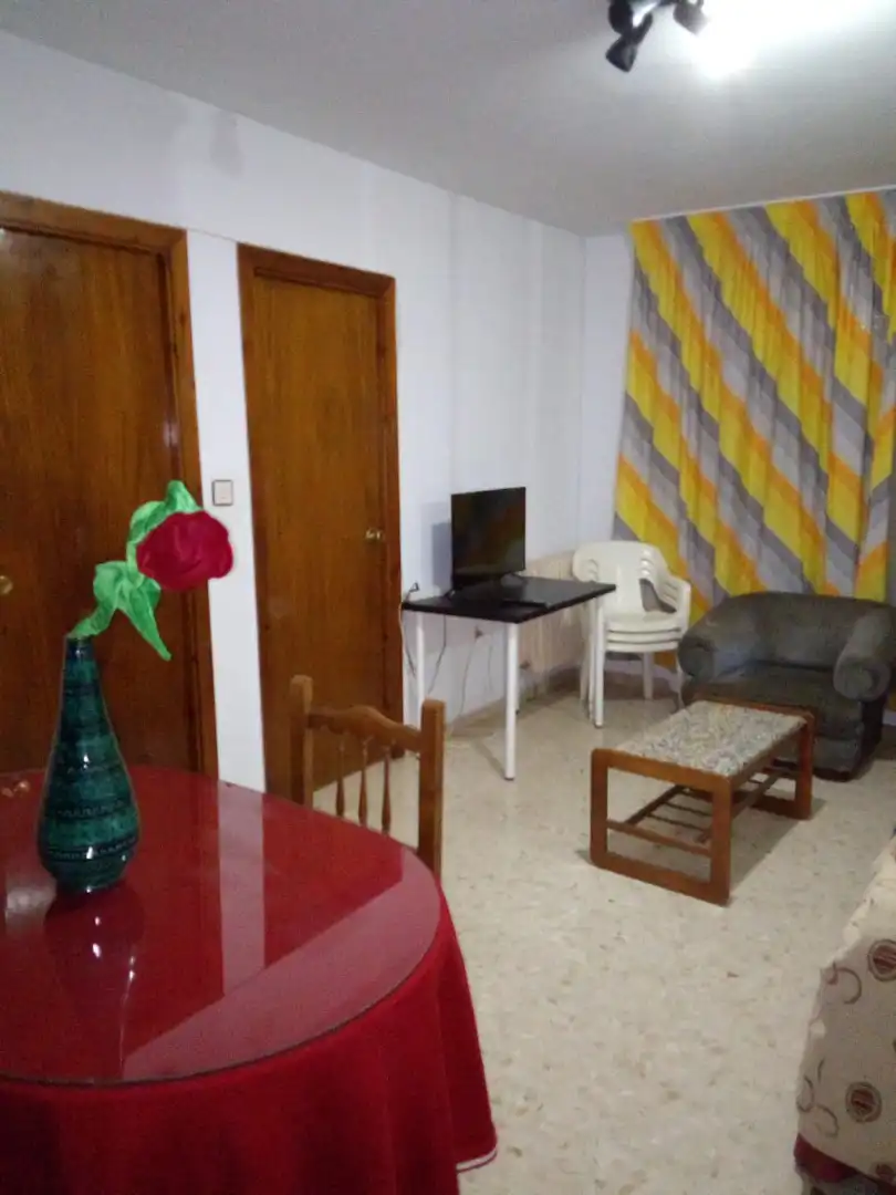 Living room of Flat for rent in Granada  with Heating, Furnished and Oven