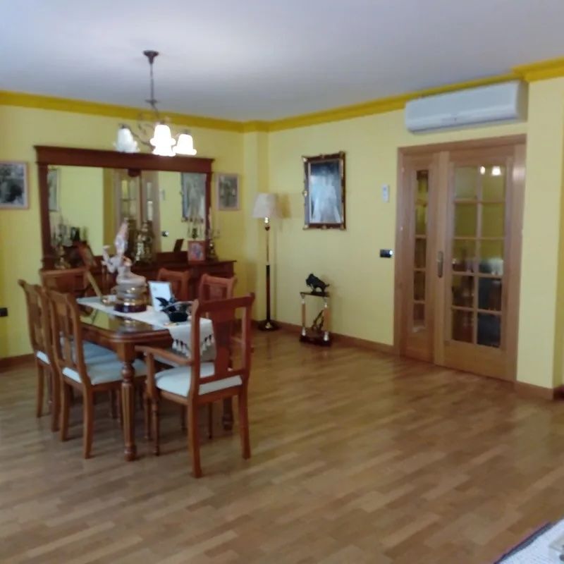 Menjador de Casa o xalet en venda en Ciudad Real Capital amb Aire condicionat i Terrassa