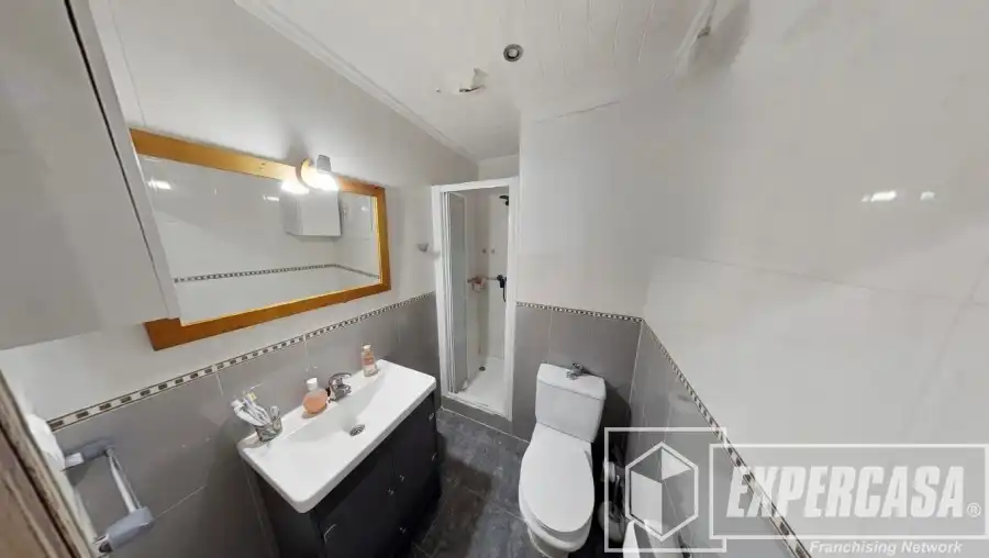 Baño de Piso en venta en Valencia con Aire acondicionado y Terraza