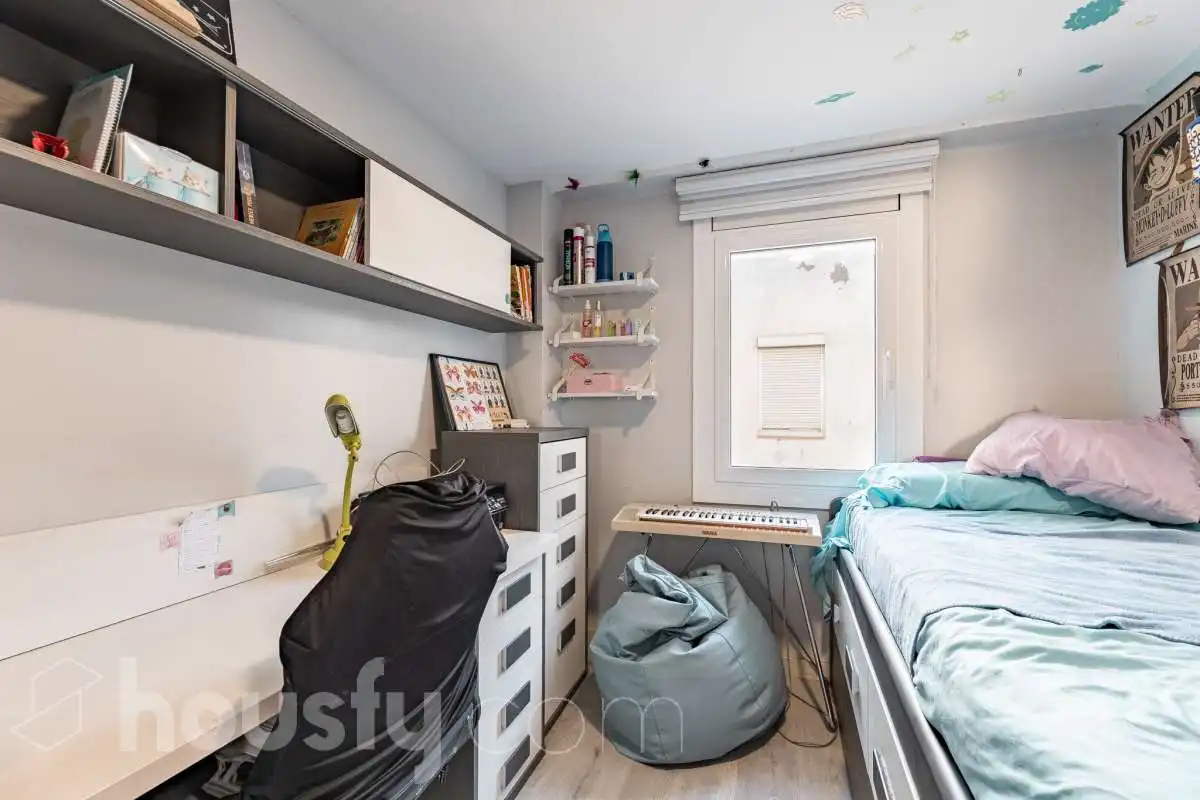 Schlafzimmer von Wohnung zum Verkauf in Rubí mit Klimaanlage, Heizung und Parkett