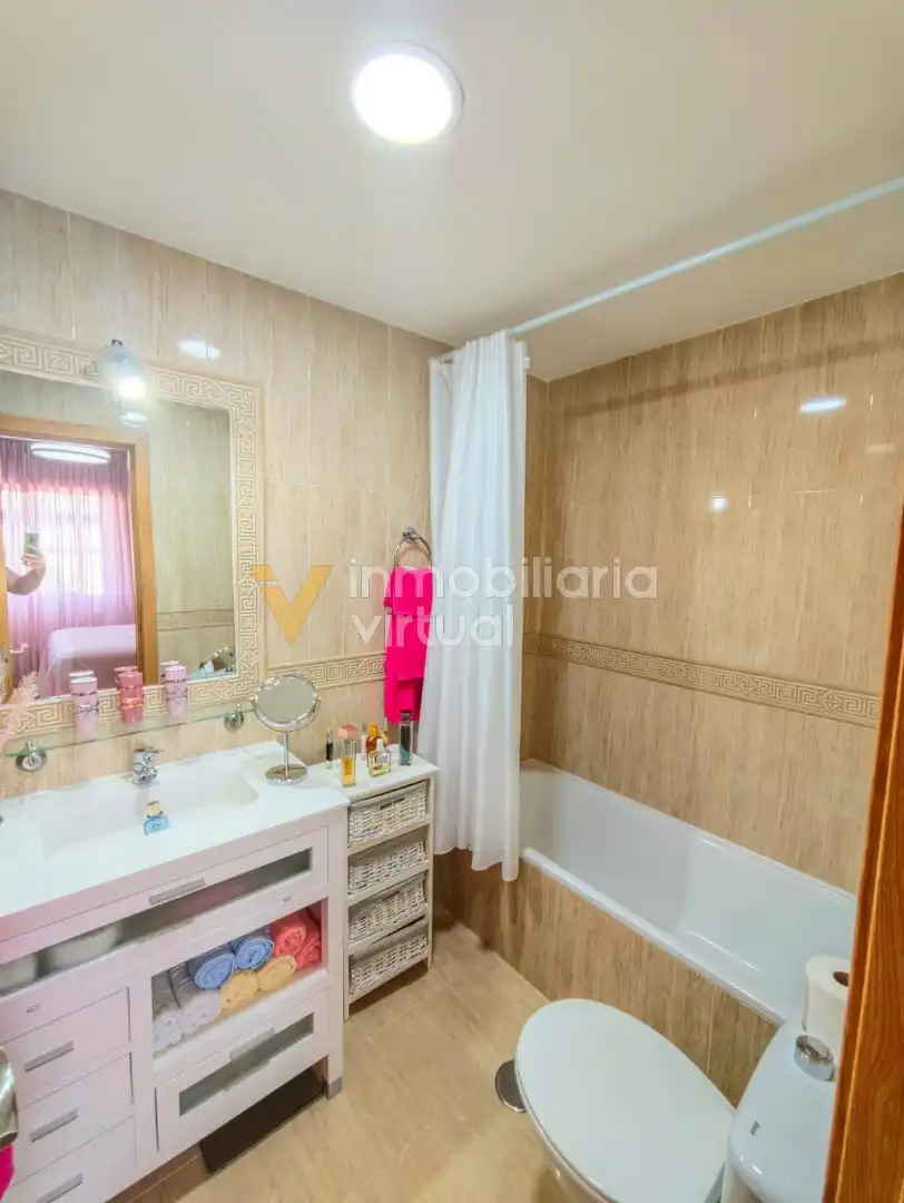 Badezimmer von Wohnung zum Verkauf in Lucena