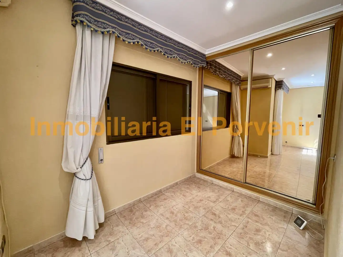 Casa o chalet en venta en Torrent con Aire acondicionado, Jardín privado y Terraza