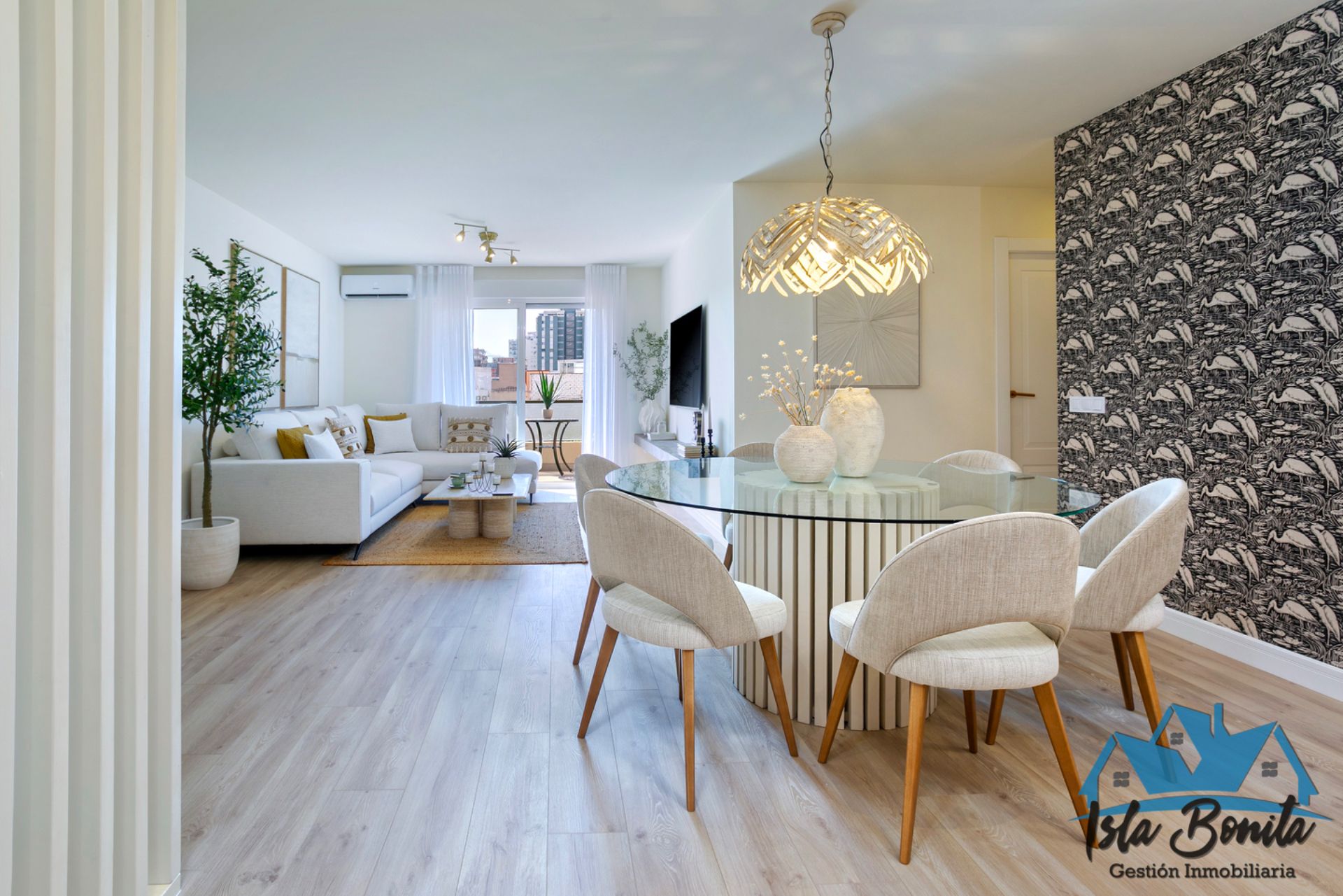 Menjador de Pis en venda en Fuengirola amb Aire condicionat, Calefacció i Parquet