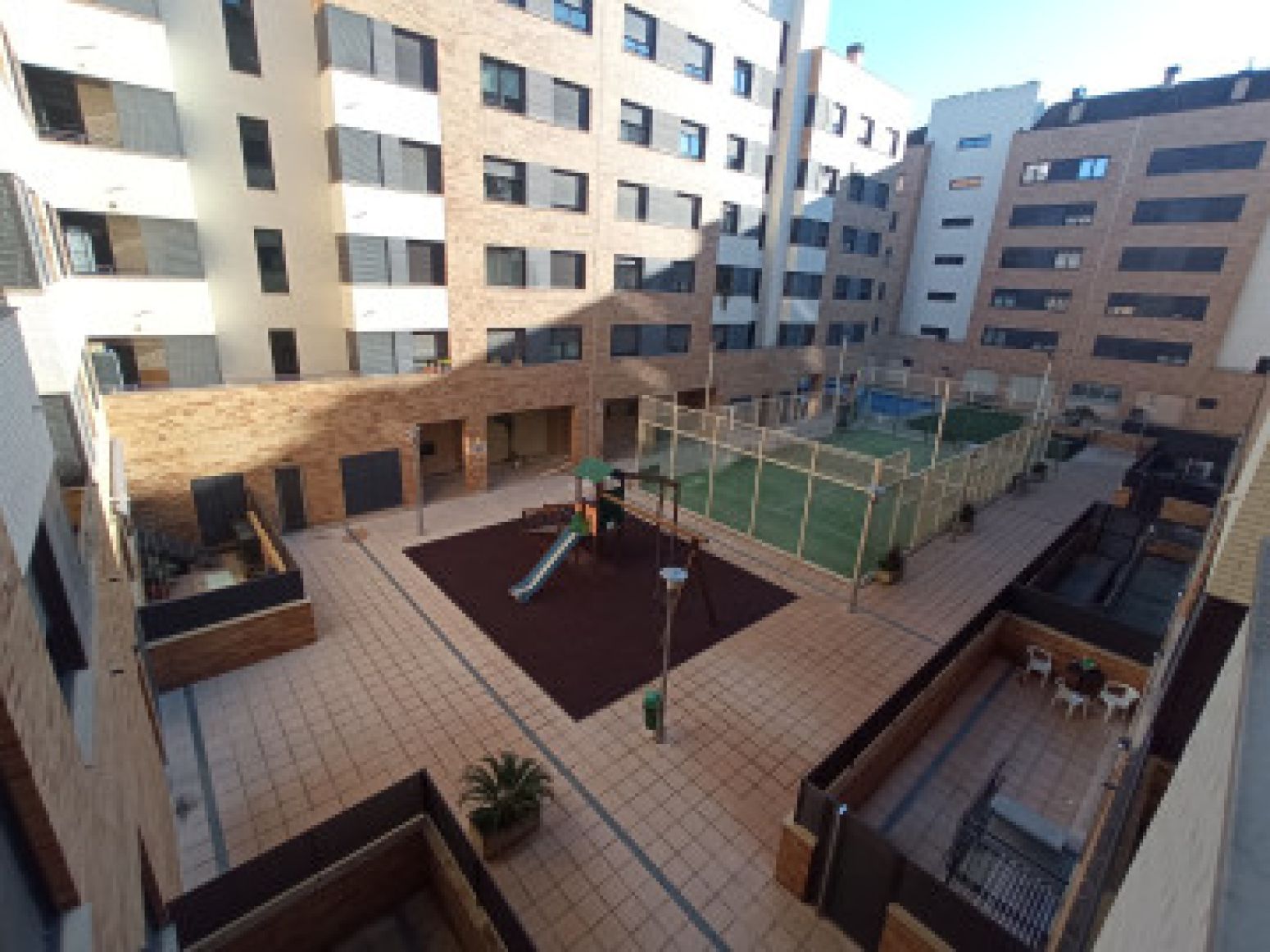 Terrassa de Pis en venda en  Logroño amb Calefacció, Traster i Piscina