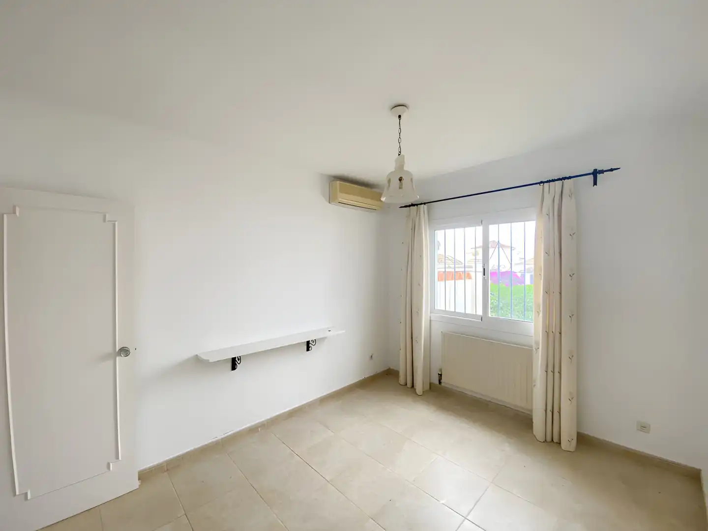 Casa amb piscina en venda a Calahonda, imagen 25