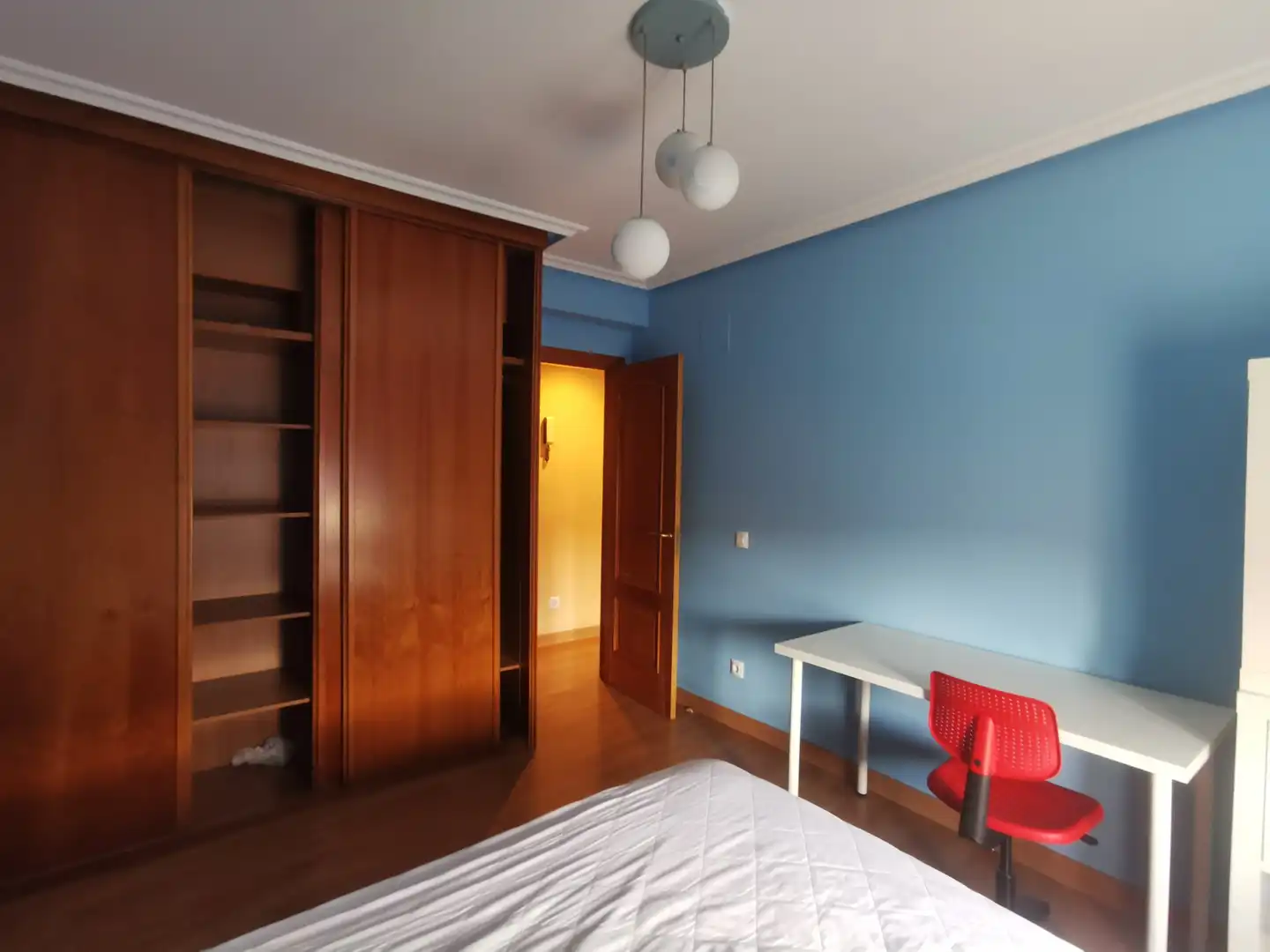 Bedroom of Flat for rent in Salamanca  with Heating, Parquet flooring and Furnished