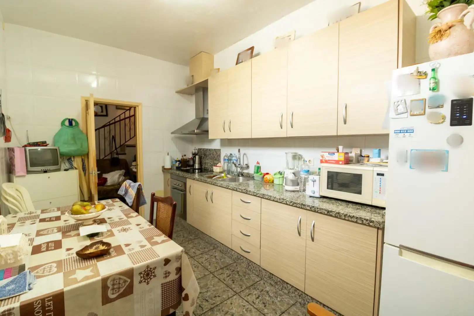 Cuina de Casa o xalet en venda en Santa Fe de Mondújar amb Jardí privat, Terrassa i Moblat