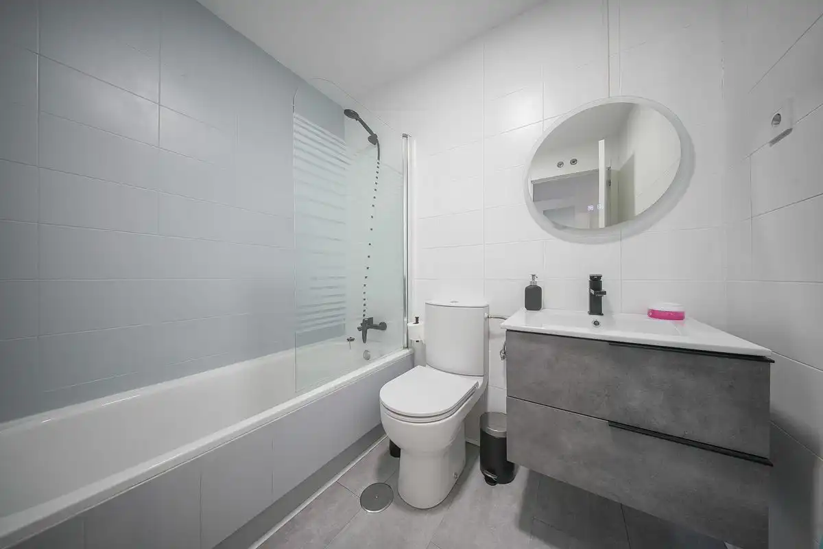 Badezimmer von Wohnung zum Verkauf in Parla mit Klimaanlage, Heizung und Terrasse