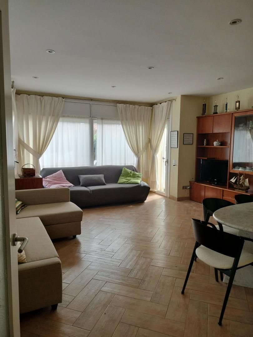 Sala d'estar de Casa o xalet en venda en El Vendrell amb Calefacció i Jardí privat