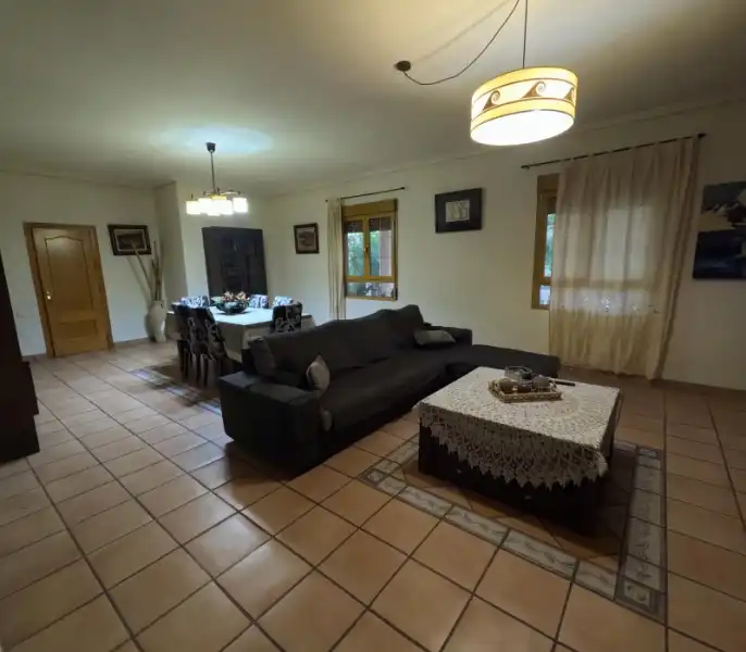 Sala d'estar de Casa o xalet en venda en Ontinyent amb Aire condicionat, Traster i Forn