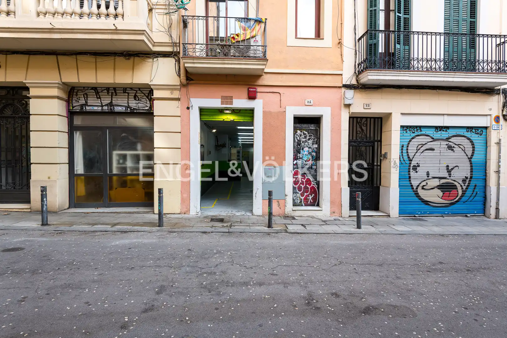 Vista exterior de Local en venta en Barcelona