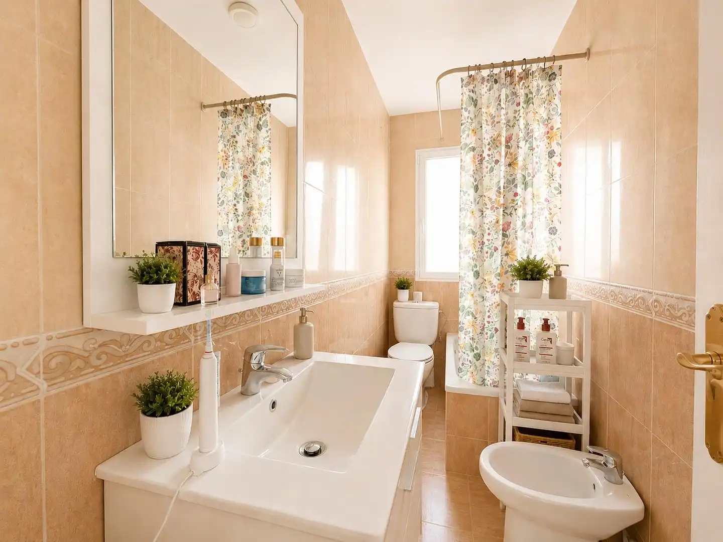 Bathroom of Flat for sale in Armilla  with Furnished