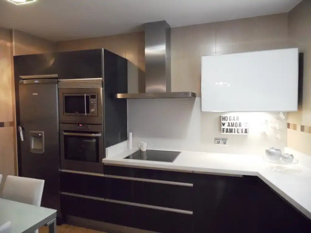 Casa rústica amb terrassa en venda a Árchez, imagen 6