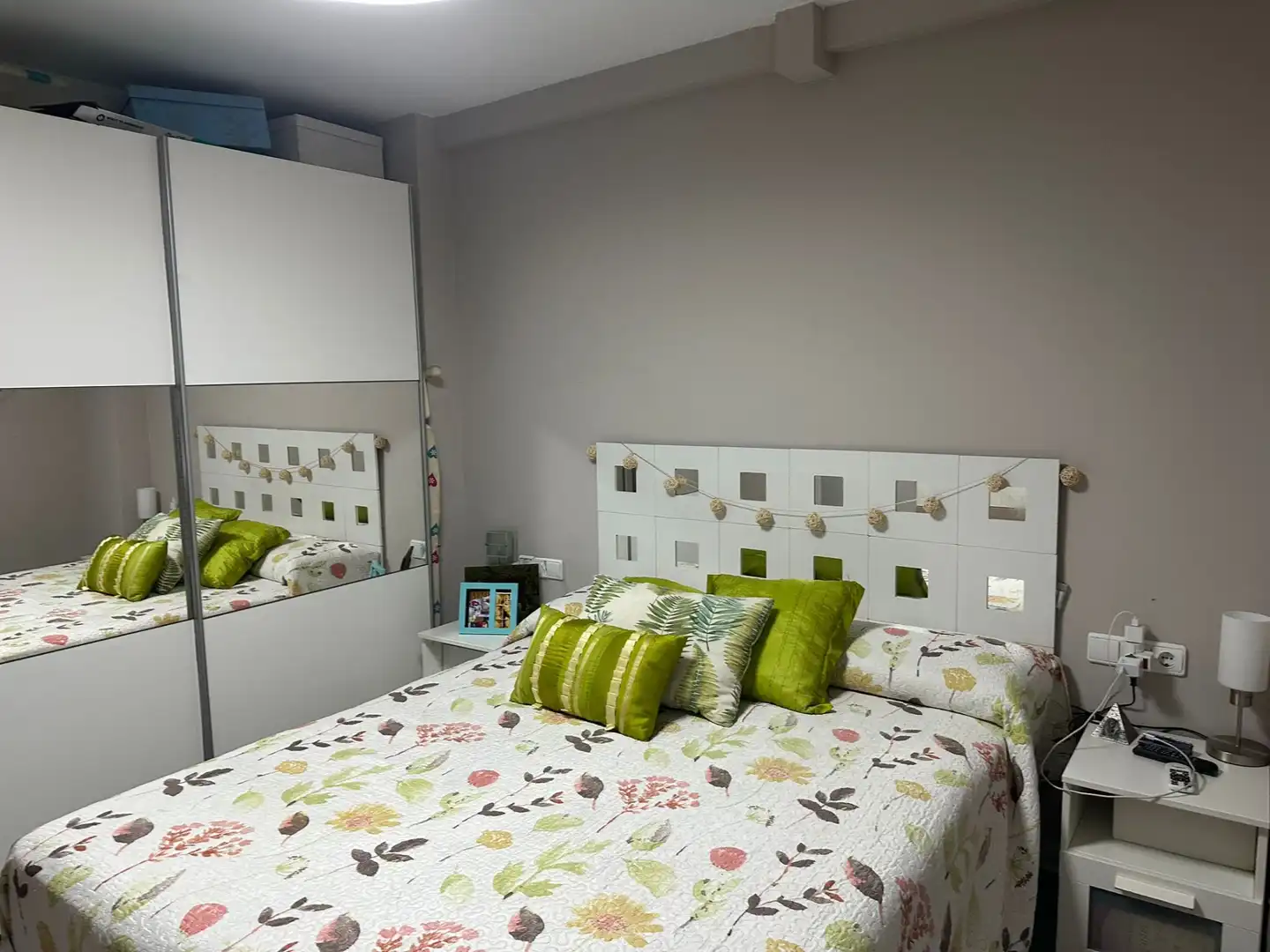 Habitación de Piso en venta en Sevilla con Aire acondicionado y Amueblado