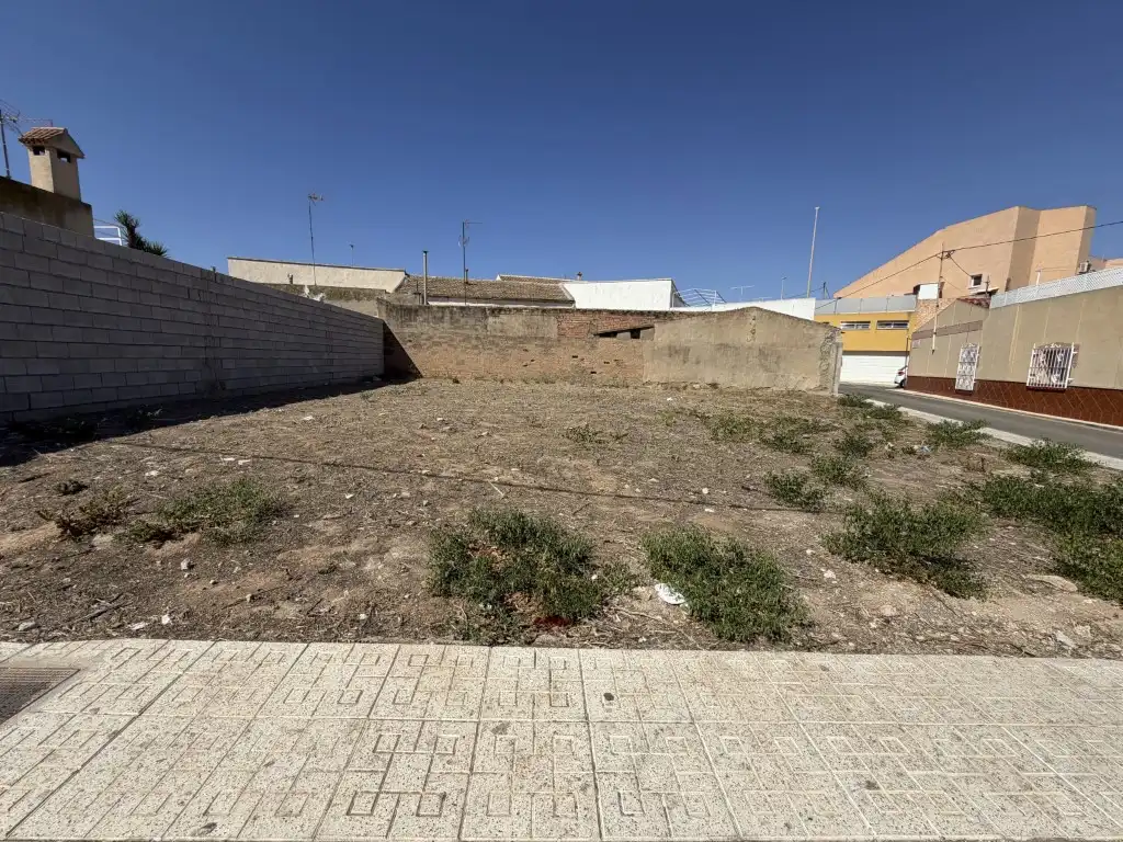 Residential land for sale in Calle Luchana