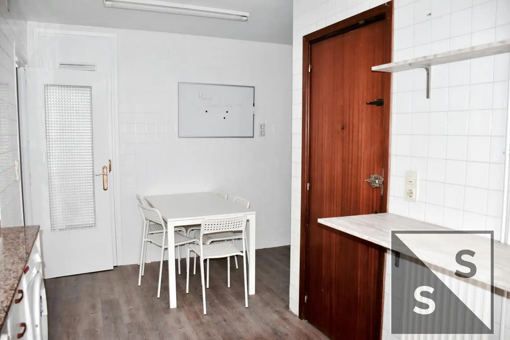 Kitchen of Flat for share in Valencia  with Heating, Washing machine and Internet
