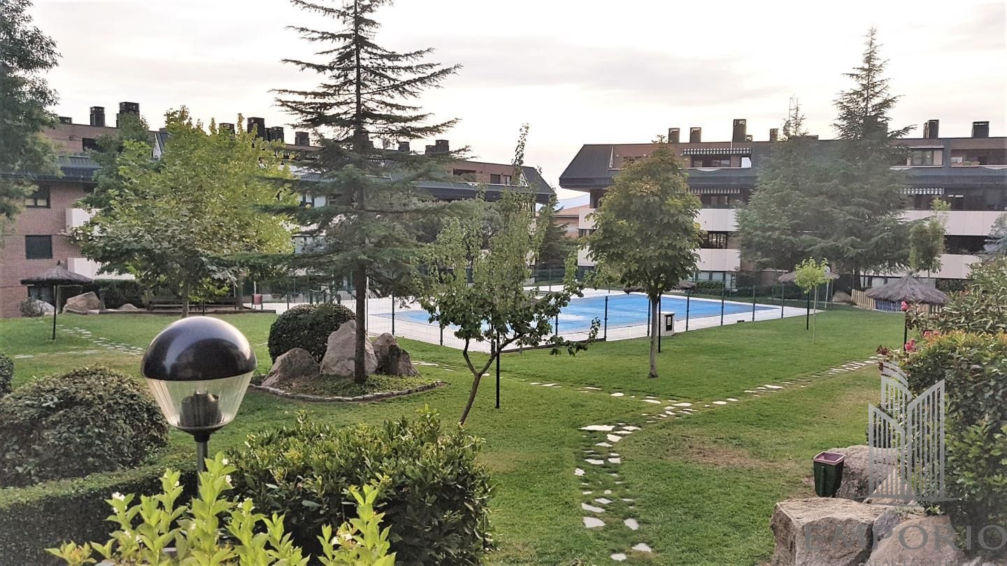 Garden of Attic to rent in Collado Villalba  with Air Conditioner, Heating and Parquet flooring