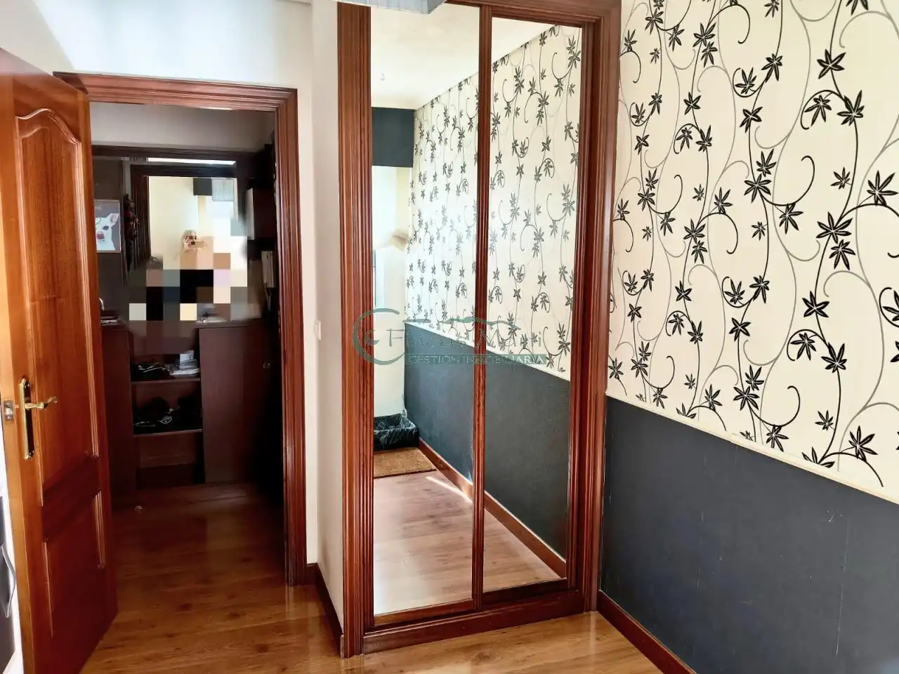 Habitación de Piso en venta en Vigo  con Trastero y Amueblado