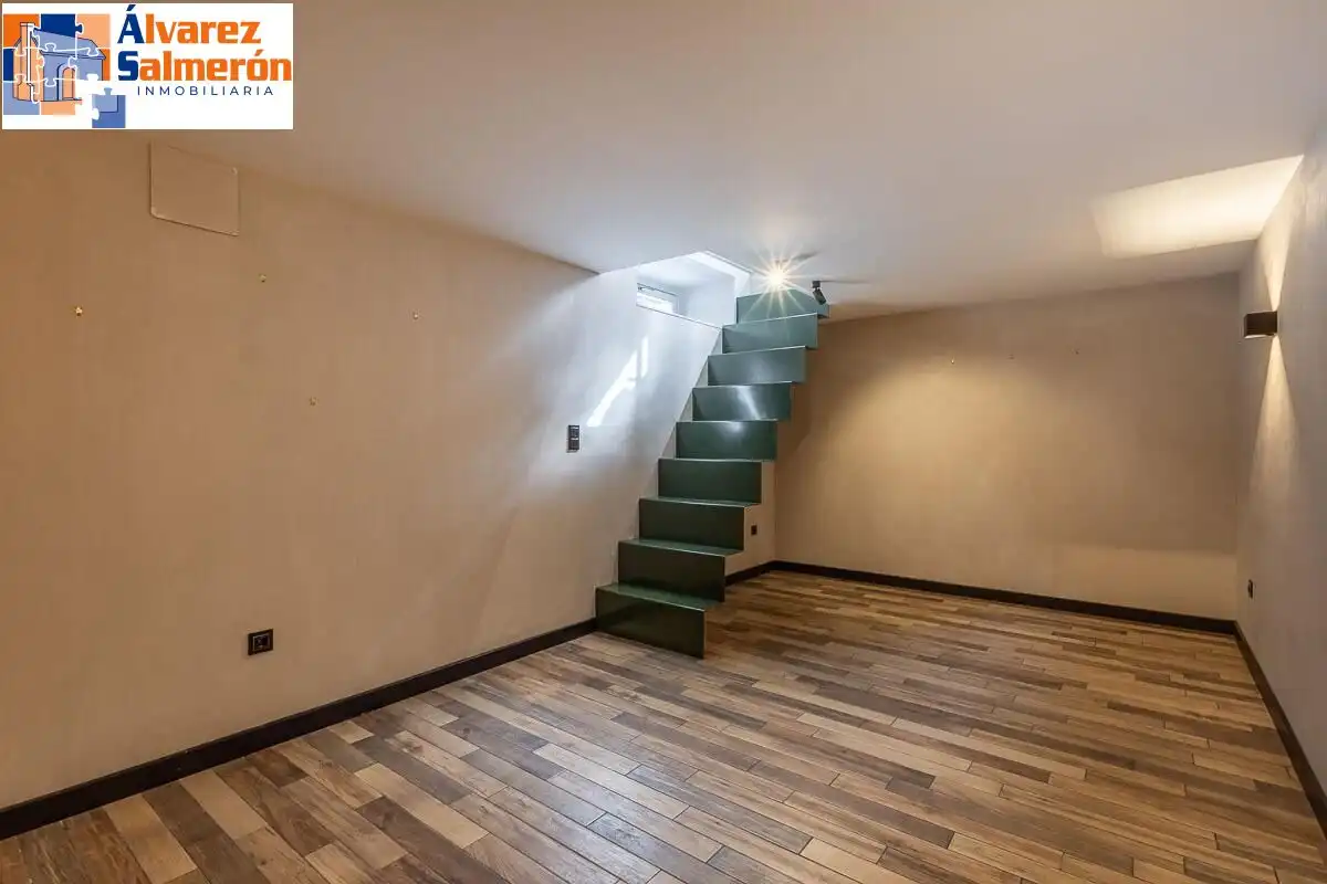 Casa o xalet en venda en Granada amb Aire condicionat, Jardí privat i Terrassa