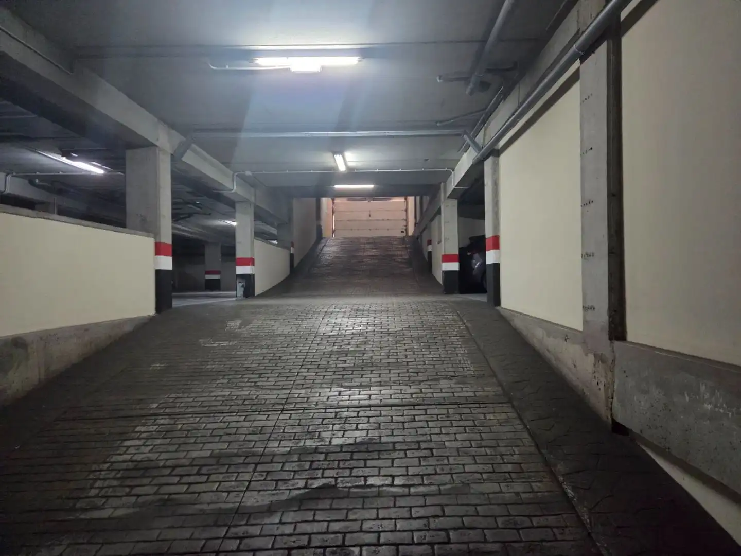 Parkplatz von Garage zum Verkauf in Arucas