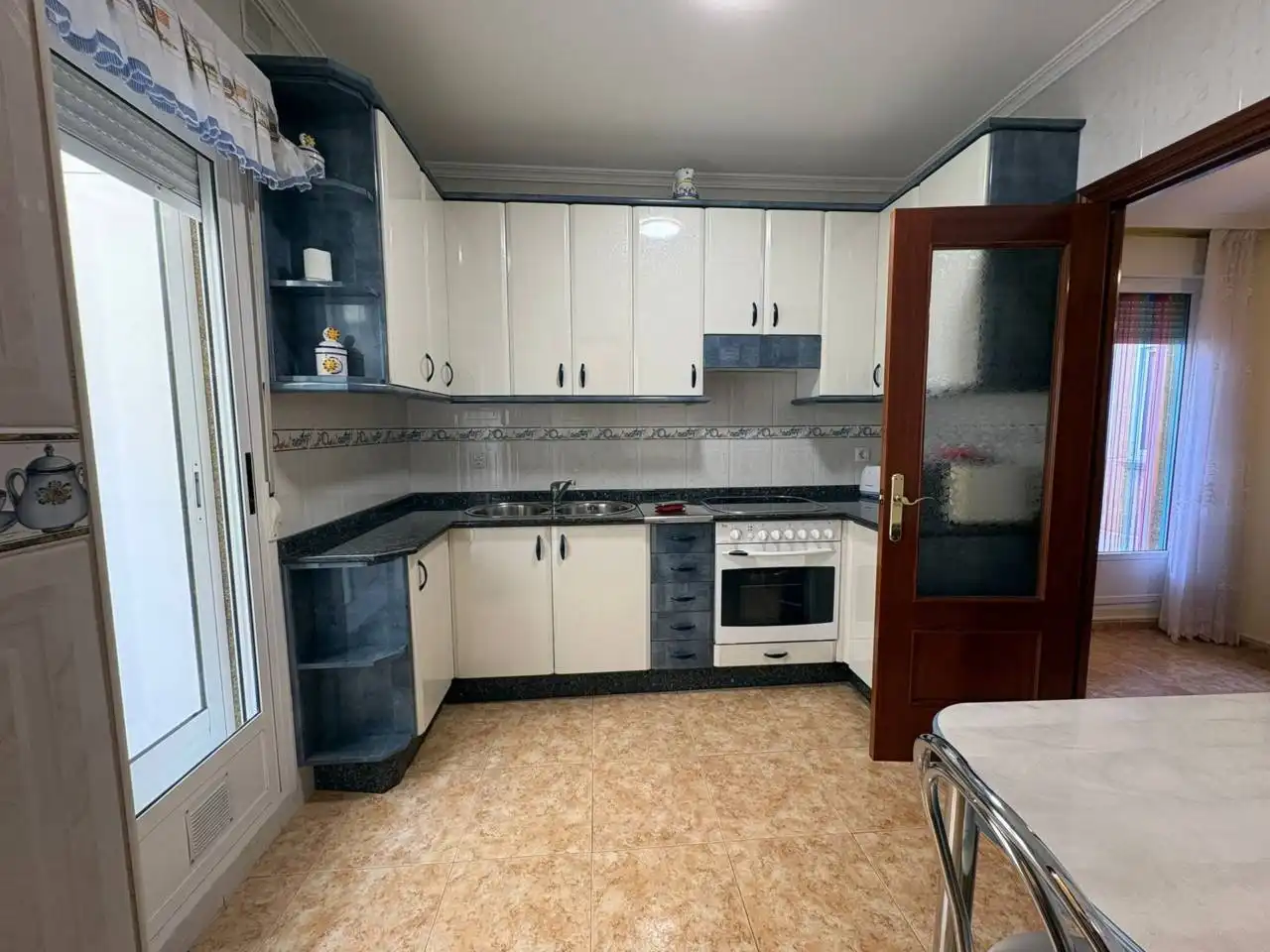 Cocina de Piso en venta en Ciudad Rodrigo con Calefacción, Trastero y Amueblado