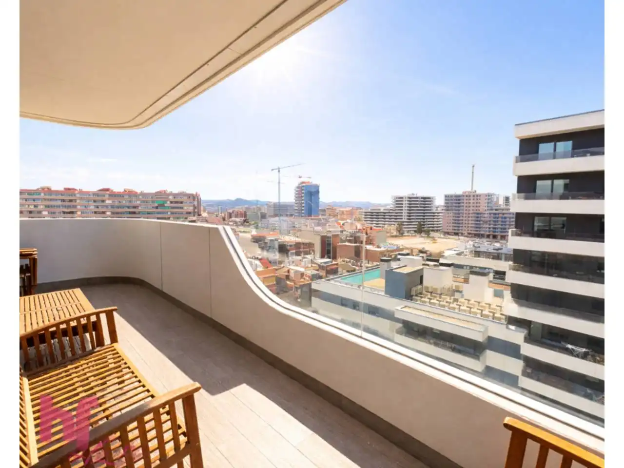 Terrasse von Wohnung zum Verkauf in L'Hospitalet de Llobregat mit Klimaanlage, Heizung und Terrasse