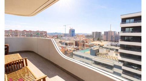 Photo 2 of Flat for sale in Calle Jardins Dels Til·lers, Centre, L'Hospitalet de Llobregat