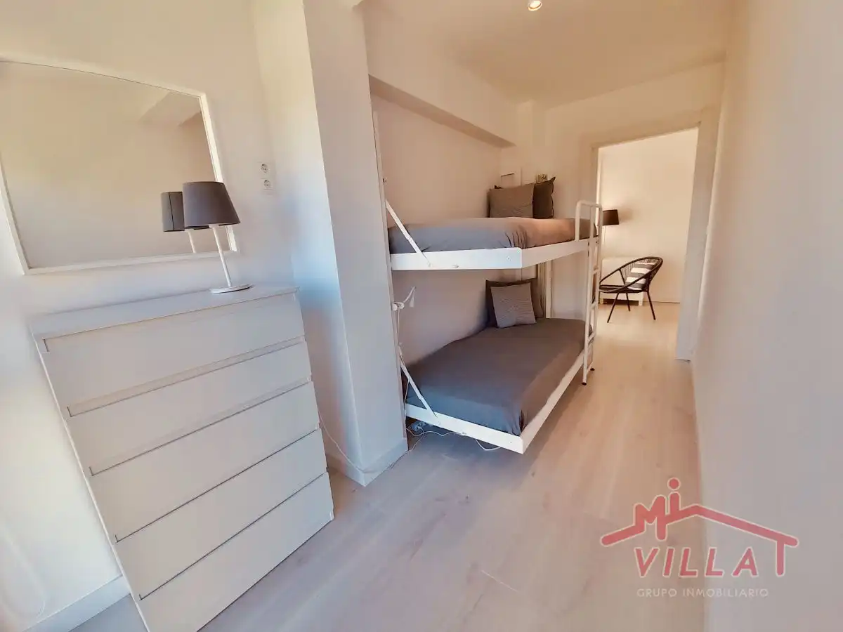 Schlafzimmer von Wohnung zur Miete in Laredo mit Heizung und Möbliert